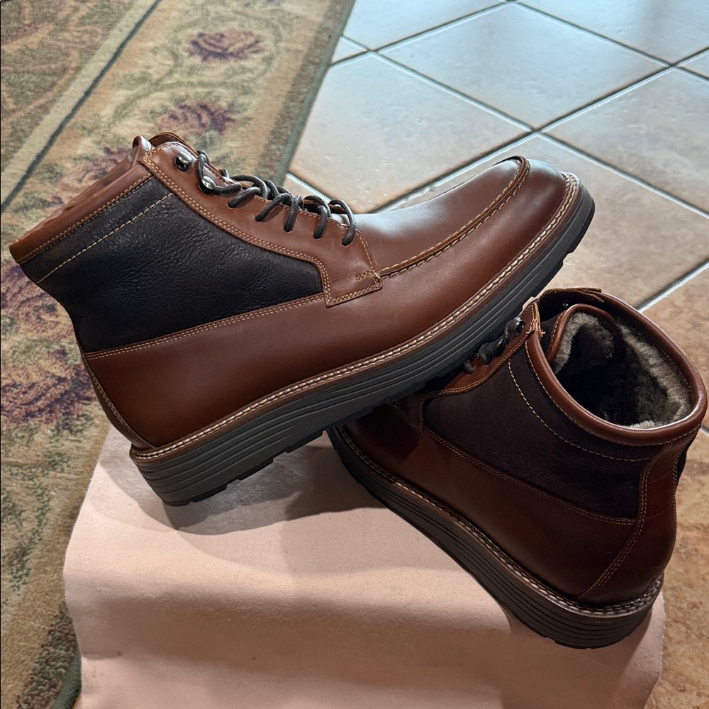 Johnston and Murphy “Upton” Lug Shearling Moc Toe Boot (100% Genuine Shearling)